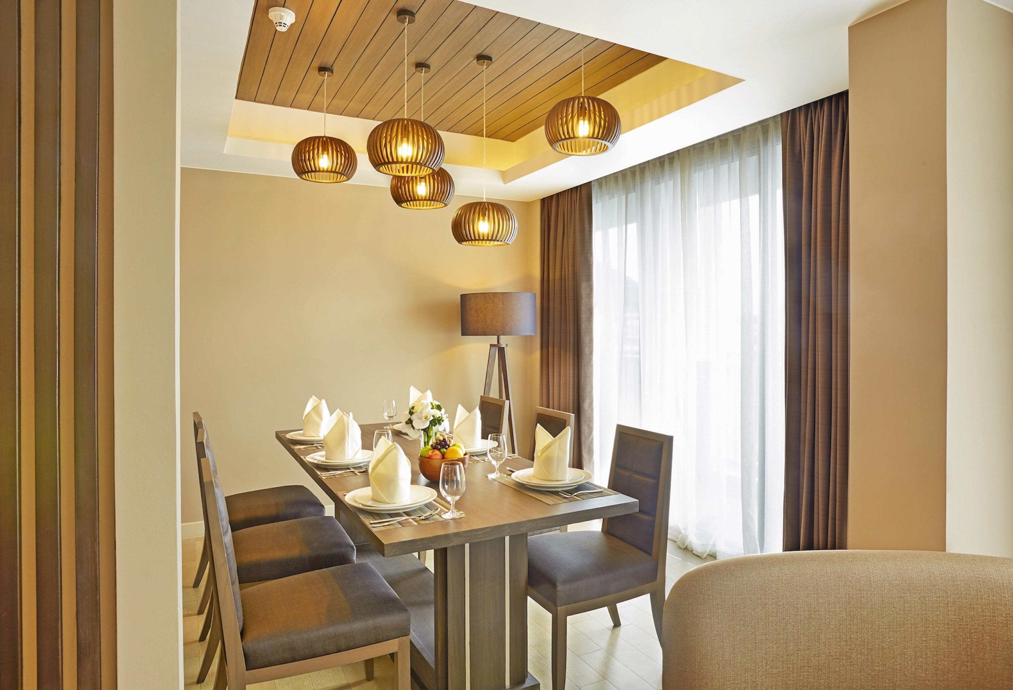 Grand Mercure Phuket Patong Екстериор снимка A dining room