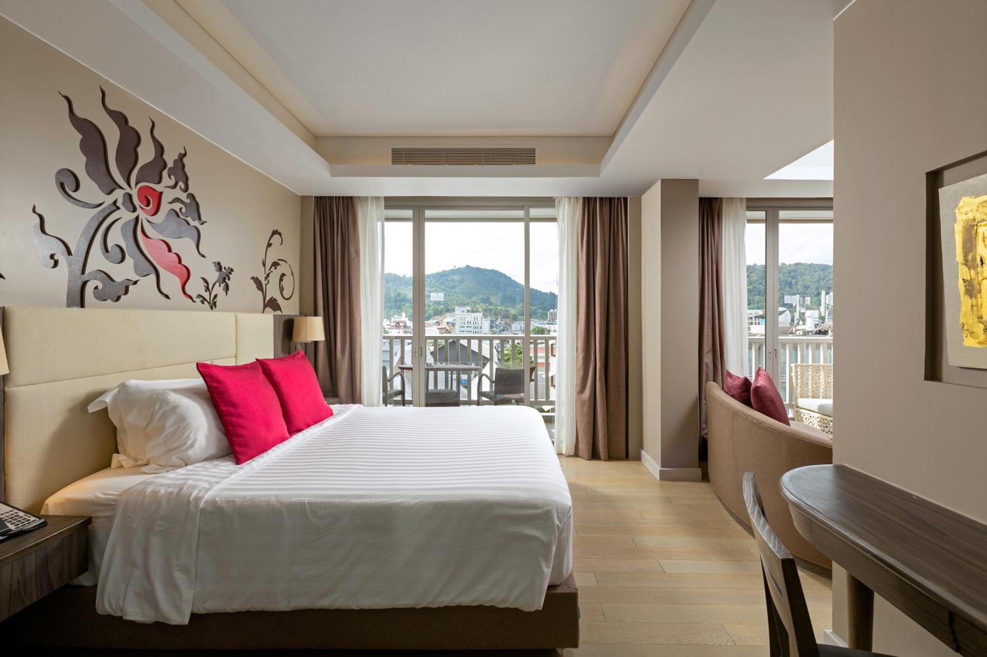 Grand Mercure Phuket Patong Екстериор снимка Deluxe Room